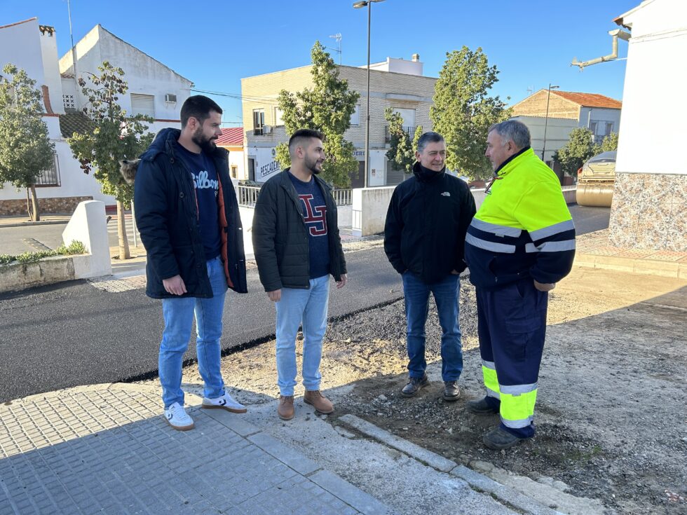 El Ayuntamiento Acomete El Asfaltado De Las Calles Perpendiculares A