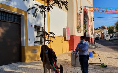 Nuestra Paisana Ángeles Heras Regala Árboles al Municipio