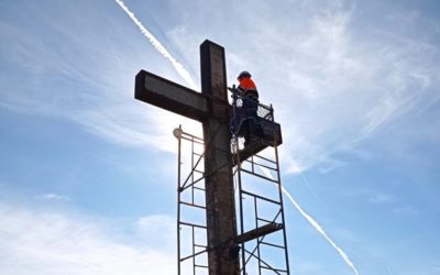 EL AYUNTAMIENTO INICIA LA RESTAURACIÓN DE LA CRUZ DEL PEÑÓN