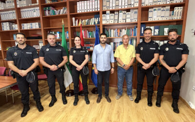 El alcalde de Peñarroya-Pueblonuevo recibe a los nuevos agentes de Policía Local en prácticas