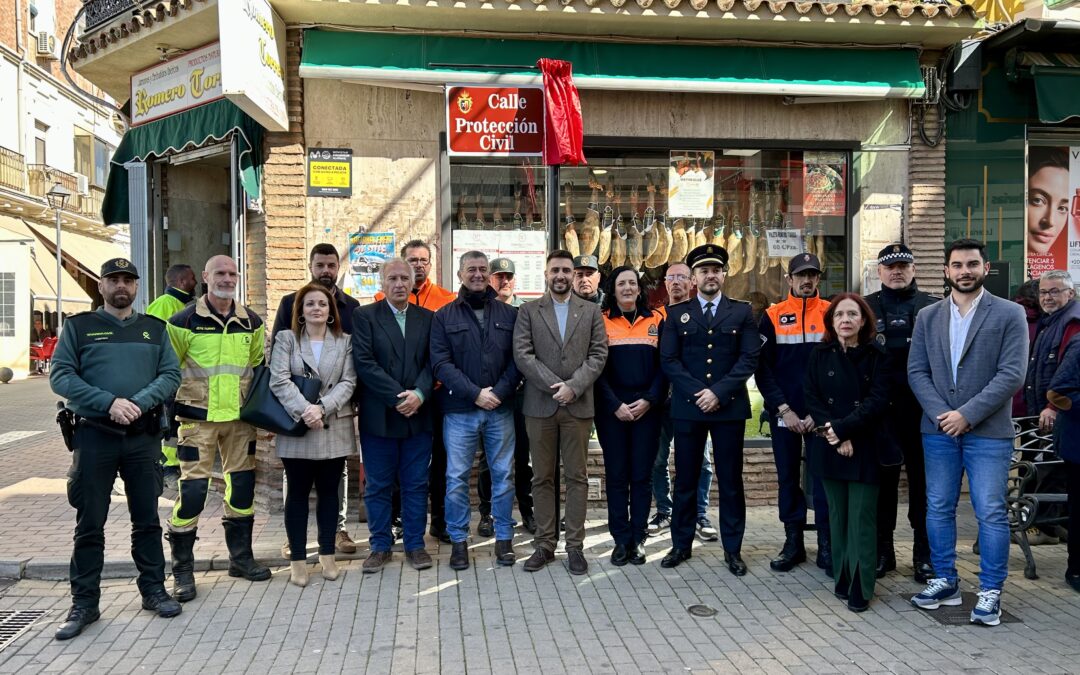 La Agrupación de Voluntarios de Protección Civil recibe un reconocimiento por su trayectoria en Peñarroya-Pueblonuevo