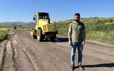 El Ayuntamiento repara el camino de acceso al paraje de Las Picazas