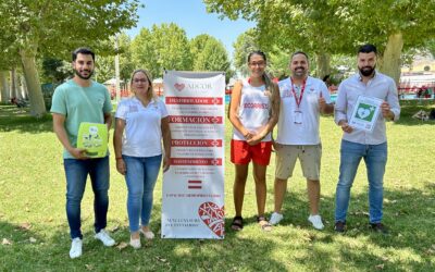 Peñarroya-Pueblonuevo aumenta los espacios cardioprotegidos con un nuevo desfibrilador en la piscina municipal